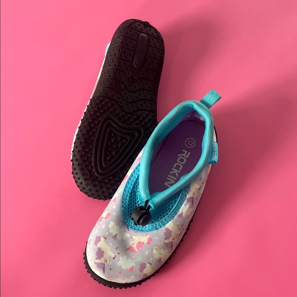 Colorful Water Shoes - Picture 2 of 4